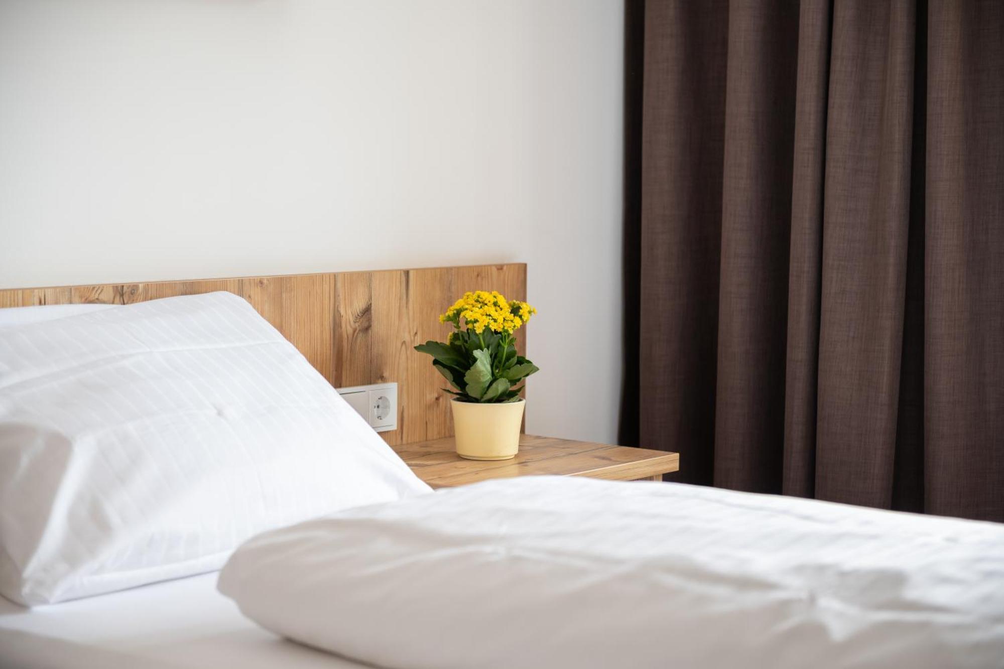 Snooze Apartments Holzkirchen  Esterno foto